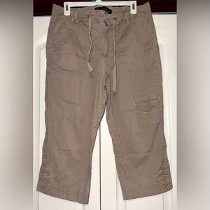 Tan Gloria Vanderbilt Cargo Capris